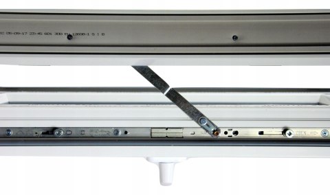 OKNO PCV 110 X 50 / 1100 x 500 UCHYLNE 1xZŁOTY DĄB OKNO PCV 110 X 50 / 1100 x 500 UCHYLNE 1xZŁOTY DĄB